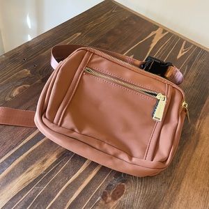 ZORFIN Fanny Pack, Fashion Waist Pack Belt Bag with 5 Zipper Pock - EUC